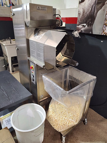Popcorn machine, Popcorn machine mini Robopop 25, robopop 25, mini robopop, Vortex Popcorn, Vegan Popcorn, caramelizer popcorn, industrial popcorn